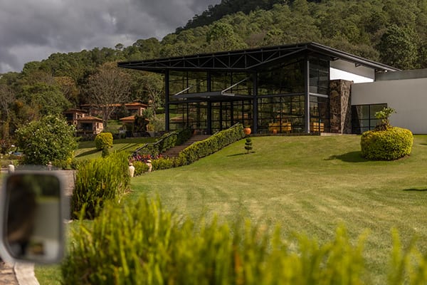 Sierra Lago · Lago Spa 12